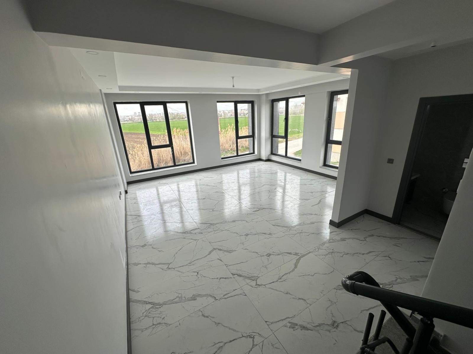 MABEL'DEN TEPEBAŞI / SAZOVA'DA SATILIK LÜKS VİLLALAR